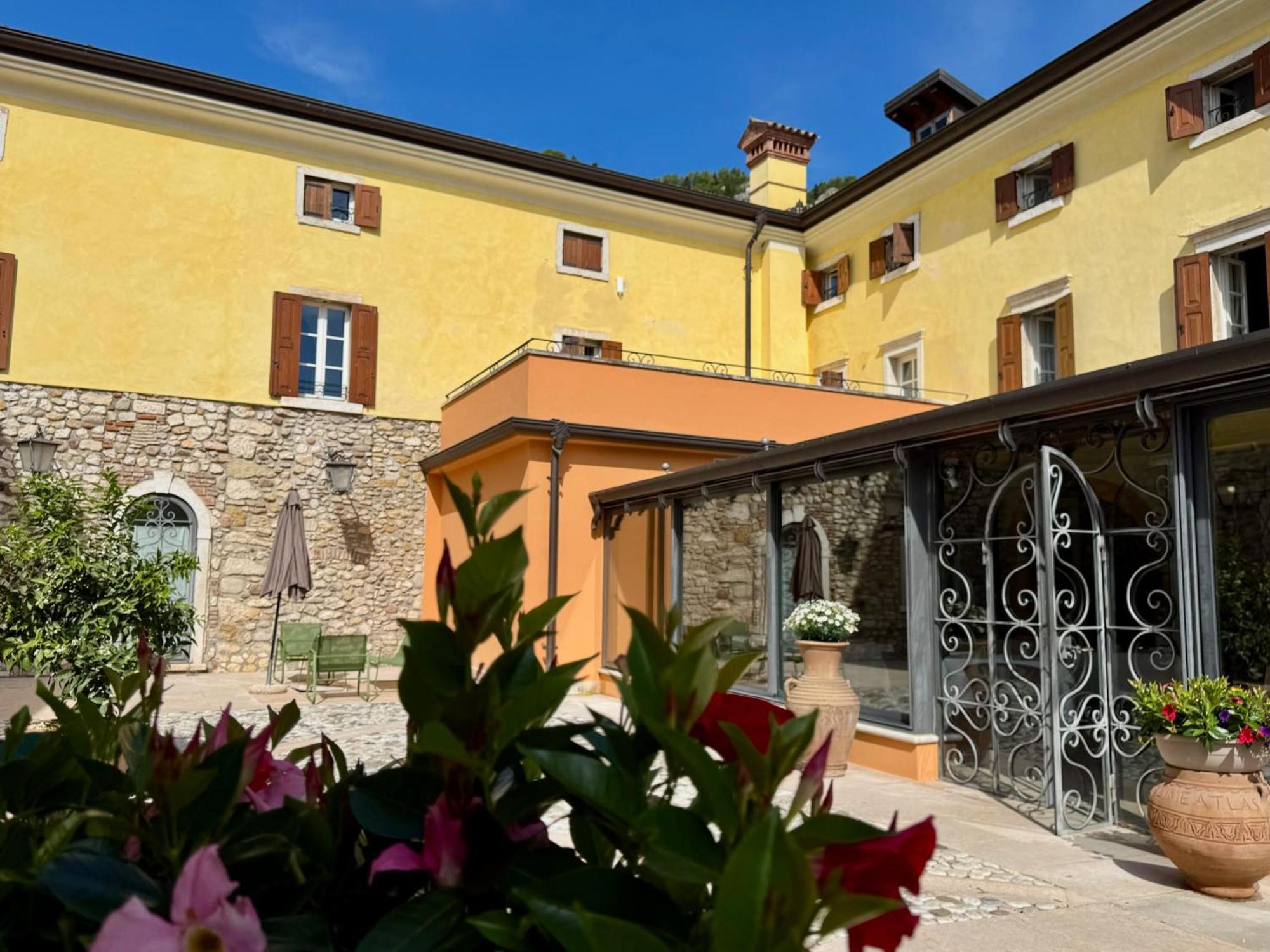 Corte Impero Hotel & Restaurant アッフィ エクステリア 写真