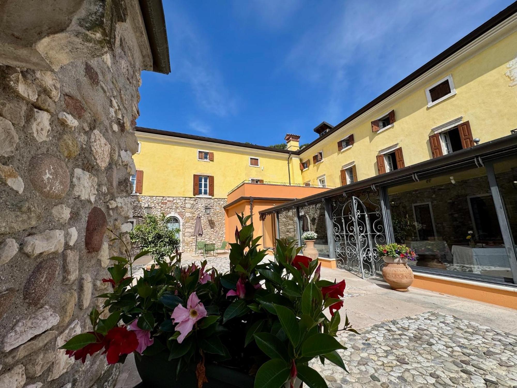Corte Impero Hotel & Restaurant アッフィ エクステリア 写真